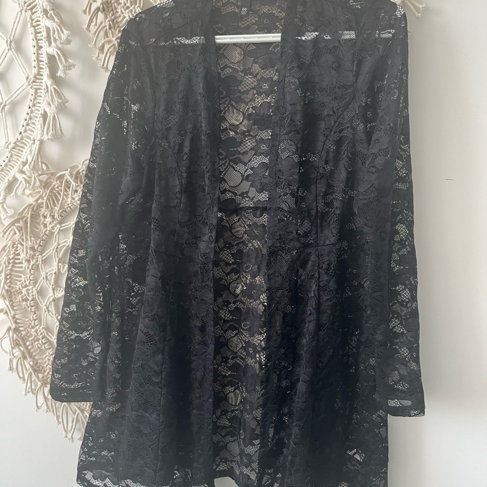 Elegant Black Lace kimono